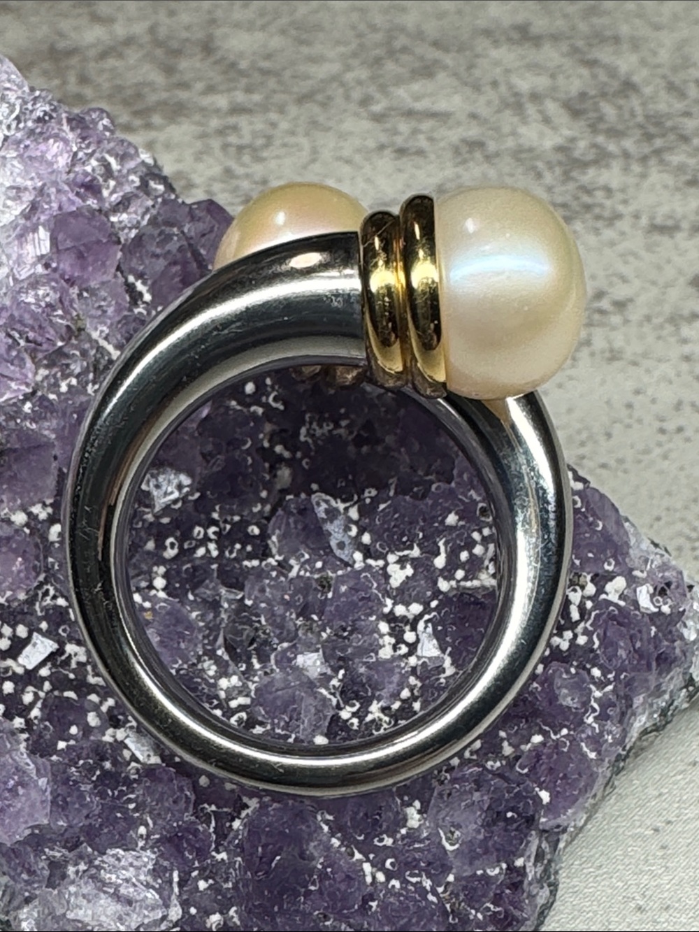 T&T Stainless Steel Classic Two-Pearl Open Band Ring. - Picture 3 of 6